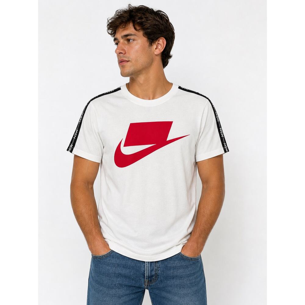 Nike NSW Graphic T-Shirt Men’s White Red Swoosh Sleeve Streetwear size men small